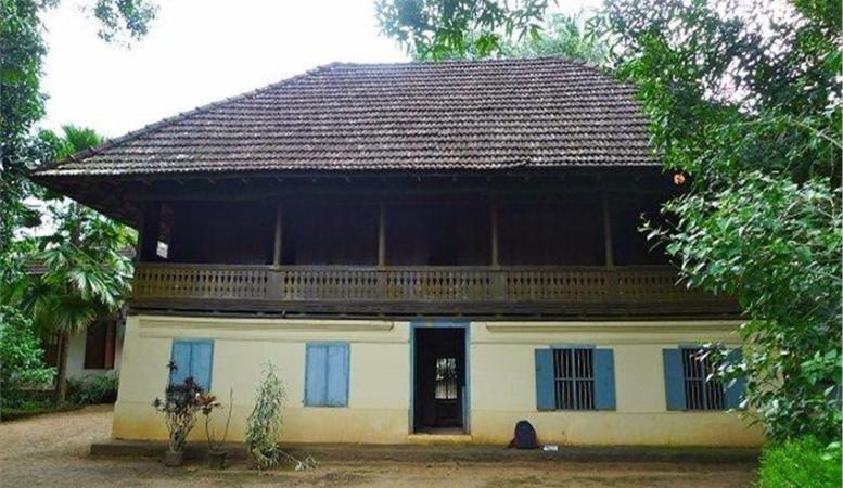 স্থানান্তৰ পূৰ্বে প্ৰাচীন ঘৰটো স্থানান্তৰ পূৰ্বে প্ৰাচীন ঘৰটো